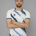 T-shirt de sport avec motif  imprimé. Tissu respirant et léger, idéal pour le running et les activités outdoor.