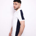 Polo Demi-Manche ARES – Coton Piqué Classique et respirant, ce polo demi-manche en coton piqué allie élégance et confort. Sa maille texturée assure une bonne aération, idéal pour un look sportif ou casual chic.