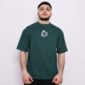 T-shirt oversize en coton 100% – 180g Ultra confortable et stylé, avec un petit motif à l'avant et une impression marquante dans le dos. Parfait pour un look affirmé au quotidien.
